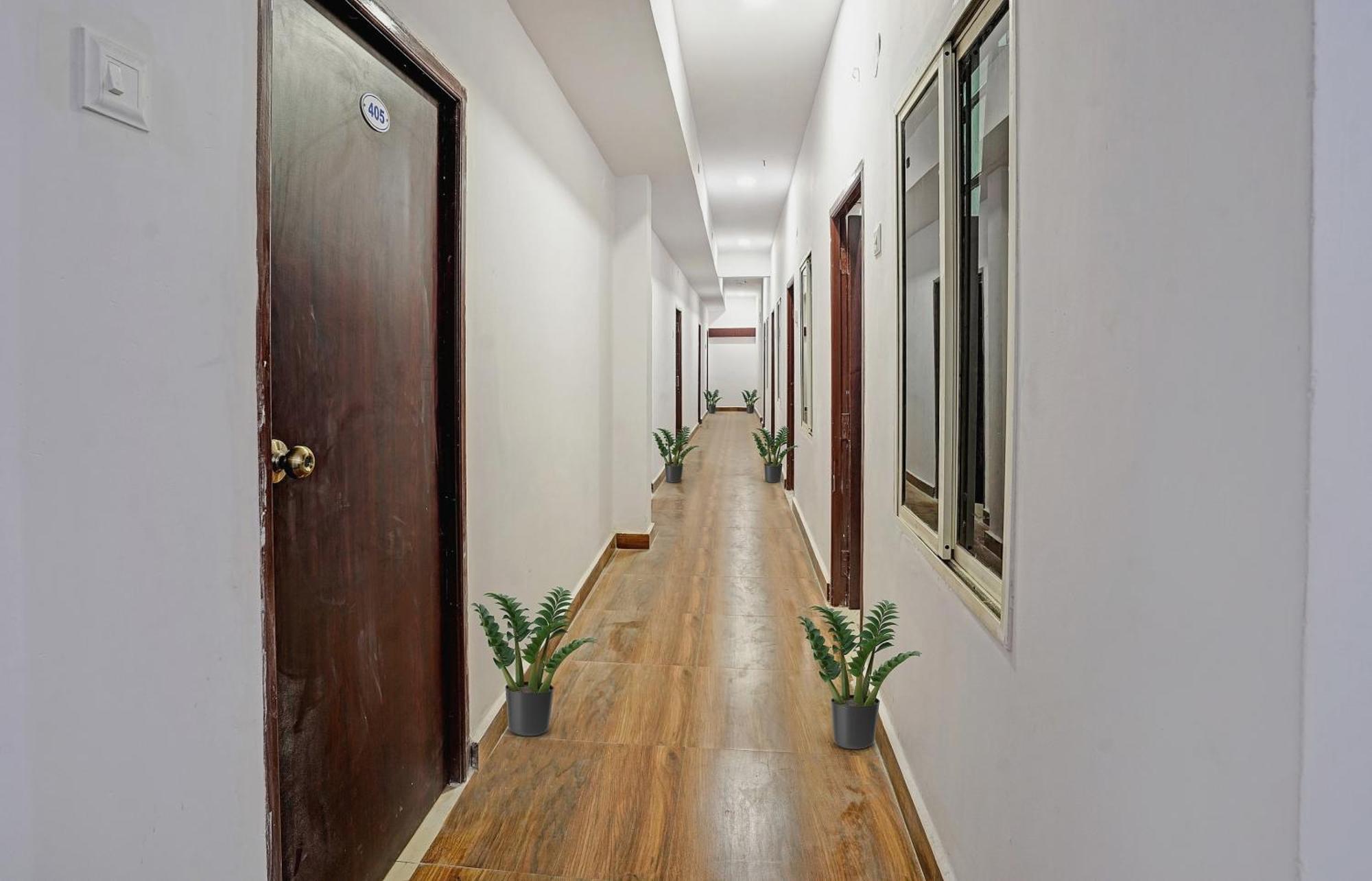 Hotel O Sai Krishna Residency Vijayawada Exterior photo